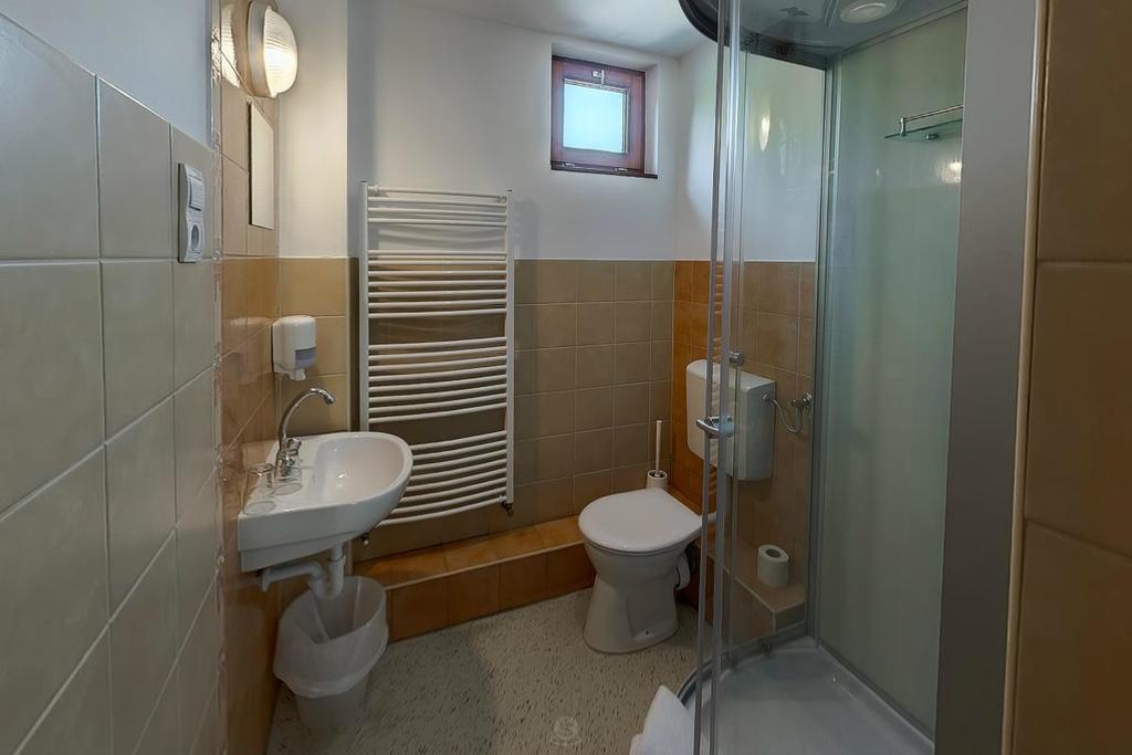 Hotel Aréna Kemping&Vendégház à Budapest Extérieur photo